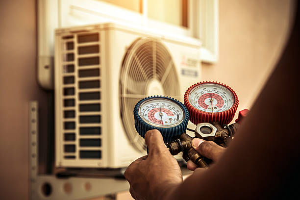 Professional Hvac technician working in Mount Vernon, MD